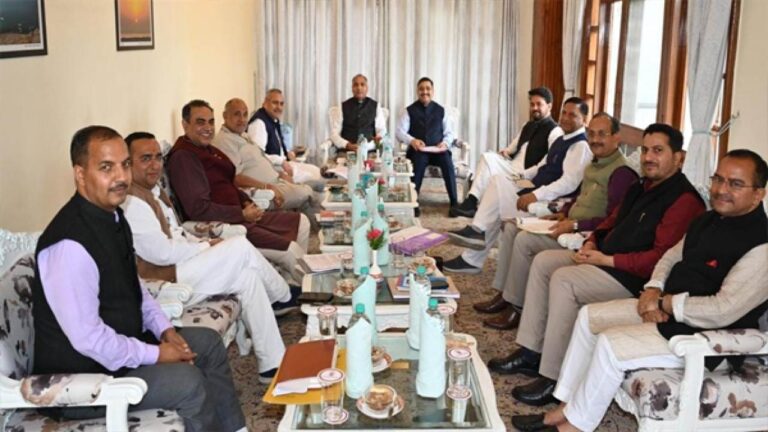 भाजपा कोर ग्रुप की बैठक : कमजोर विधायकों व मंत्रियों की कटेगी टिकट, नए चेहरों को मिलेगा मौका