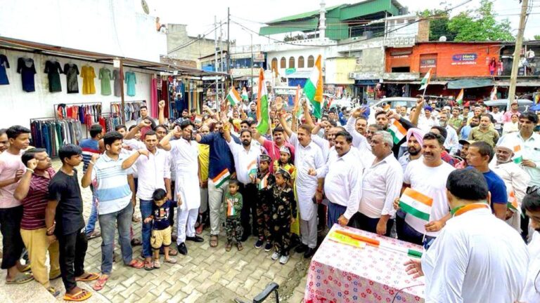 व्यापार मंडल बद्दी ने धूमधाम से मनाया आजादी का अमृत महोत्सव