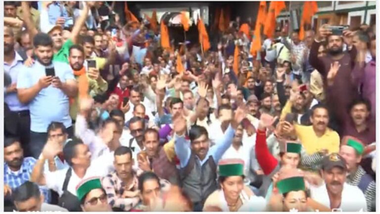 पॉलिसी बनने की घोषणा से खुश पंचायत चौकीदारों ने जताया सीएम का आभार