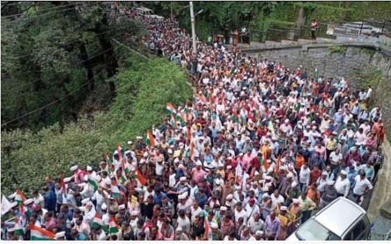 पुरानी पेंशन बहाली के लिए प्रदर्शन : कर्मचारियों का फूटा गुस्सा, सरकार के खिलाफ नारेबाजी