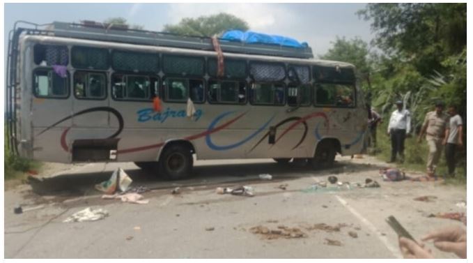 ऊना: चिंतपूर्णी माता के दर्शन कर लौट रहे श्रद्धालुओं की बस दुर्घटनाग्रस्त