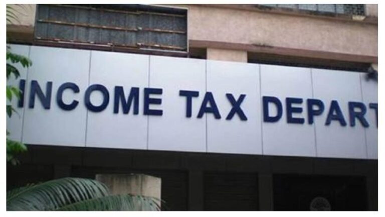 आयकर विभाग का बड़ा एक्शन: राजनीतिक फंडिंग के लिए टैक्स चोरी पर देशभर में 50 जगहों पर रेड