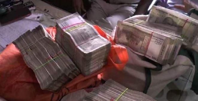बिलासपुर: डीएफओ के वाहन से एक लाख 7 हजार की नकदी बरामद