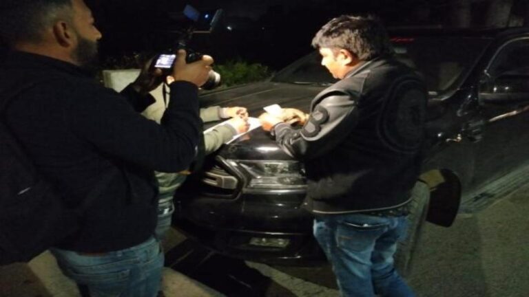 सुंदरनगर में गुजरात नम्बर वाहन से 2 लाख की नकदी बरामद