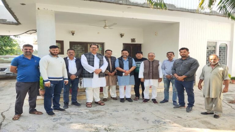 कांग्रेस के सहप्रभारी फतेहपुर पहुंचे,भवानी ने कोटे वाली माता के आर्शीवाद,के बाद शुरु किया जन सम्पर्क अभियान