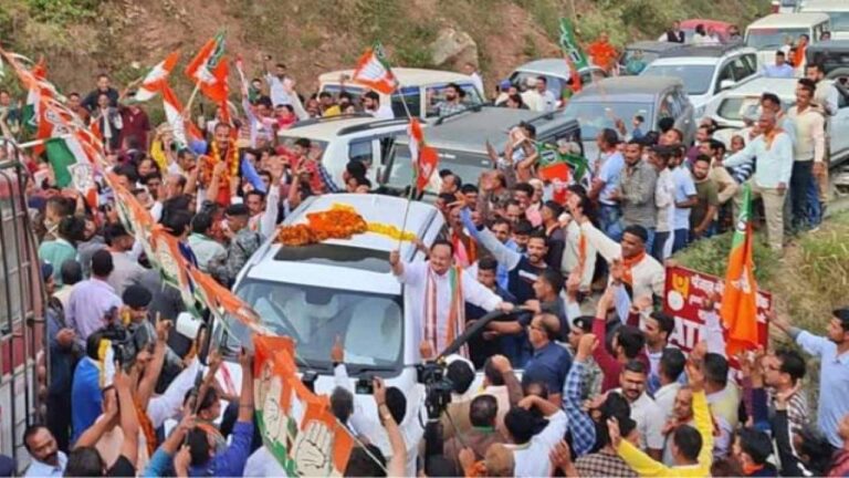 बिलासपुर में कांग्रेस ने रोका भाजपा राष्ट्रीय अध्यक्ष नड्डा का काफिला उतर कर पैदल जाने को हुए मजबूर