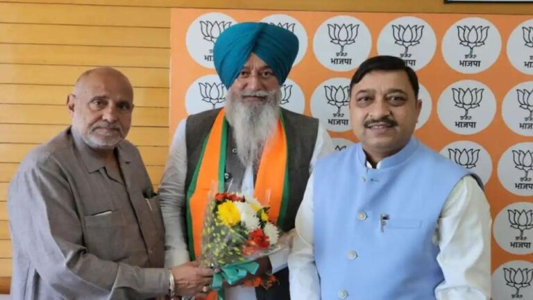 हिमाचल प्रदेश में AAP को झटका, BJP में शामिल हुए प्रदेश सह प्रभारी कुलवंत सिंह भाठ