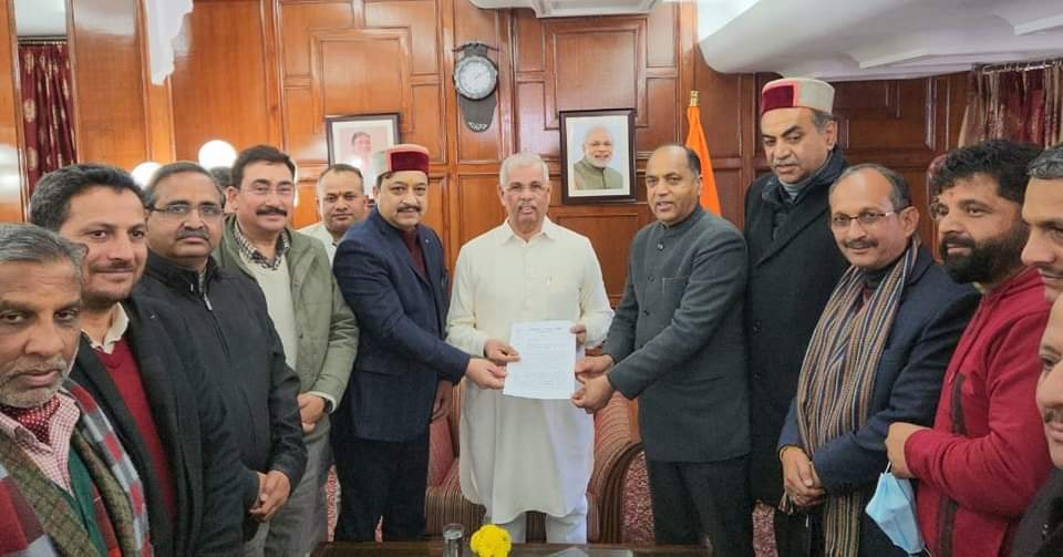 हिमाचल: पिछली सरकार के कामों को डीनोटिफाई कर रही कांग्रेस, बीजेपी का आरोप