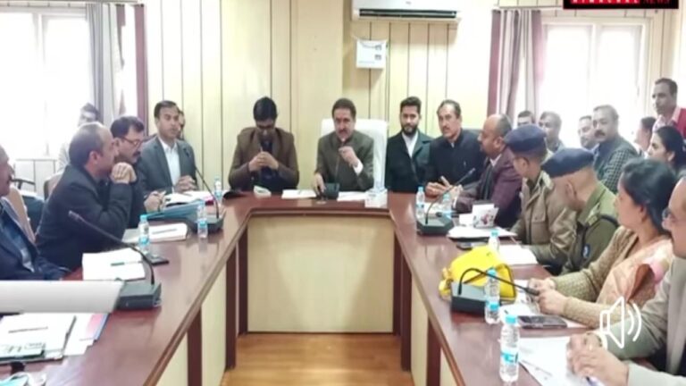 दून विधायक ने 45 विभागों के अधिकारियों से की समीक्षा बैठक