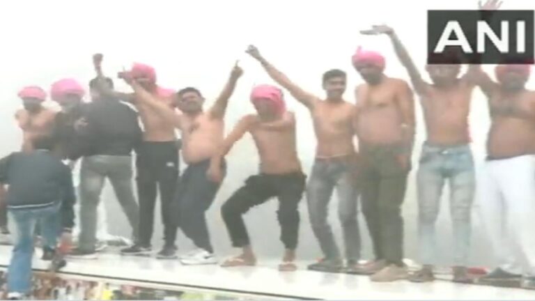 Congress Supporters Dance