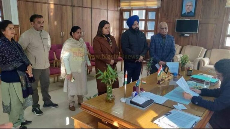 परवाणू नगर परिषद अध्यक्ष व उपाध्यक्ष के खिलाफ नो कॉन्फिडेंस नोटिस