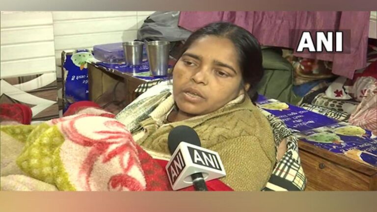 अंजलि की मां रेखा