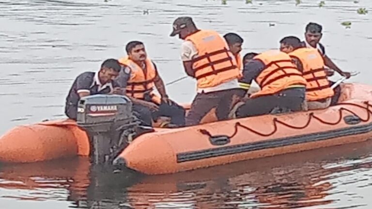 भीमा नदी में चलता जांच अभियान