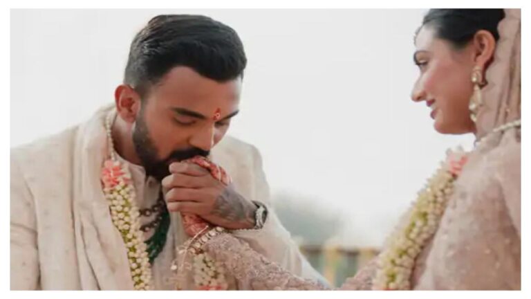 शादी के बाद राहुल और अथिया की तस्वीर 1