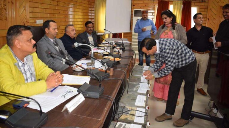 ज़िला की 11आबकारी इकाइयां हुई नीलाम आरक्षित मूल्य से 22.27 प्रतिशत की रही बढ़ोतरी