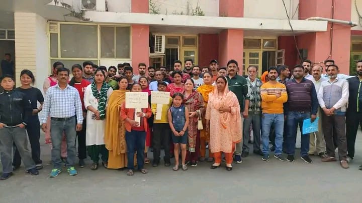 चिट्टे का गढ़ बनता जा रहा बिलासपुर का डियारा सेक्टर, आक्रोशित लोगों निकाली रैली, सौंपा ज्ञापन