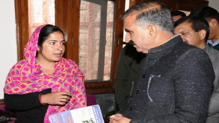 हमीरपुर: मस्कुलर डिस्ट्रॉफी से पीड़ित बच्चे के उपचार के लिए वित्तीय सहायता