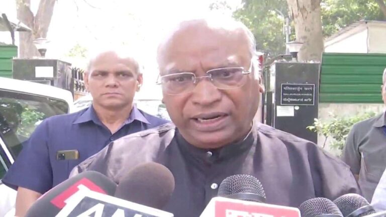 Kharge On PM Modi