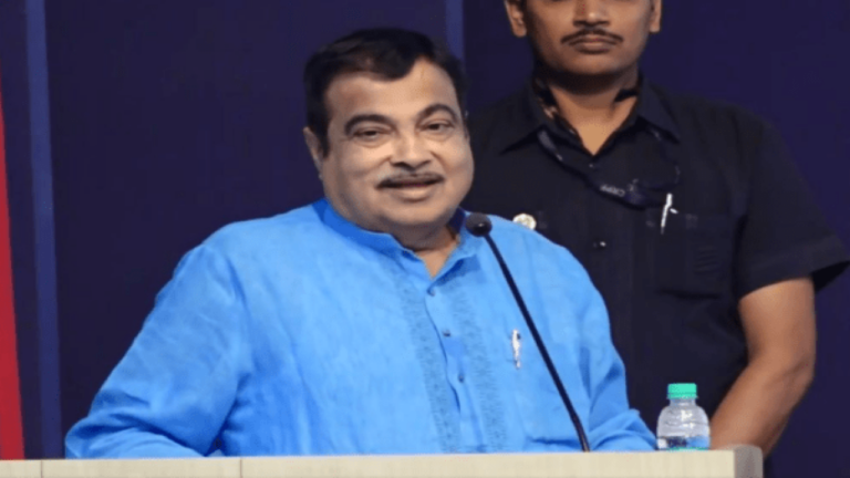 केंद्रीय मंत्री नितिन गडकरी