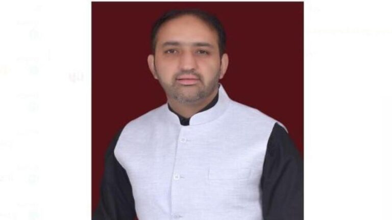 कांग्रेस 10 गारंटीयो के होर्डिंग हटाने और वॉल राइटिंग मिटाने में लगी : नंदा