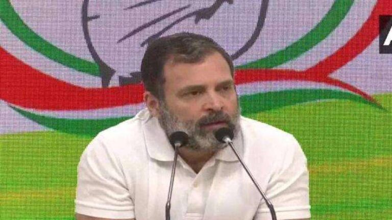 सावरकर के बारे में बयान देने पर राहुल गांधी के विरुद्ध पुणे सेशन कोर्ट में मानहानि का मामला दाखिल