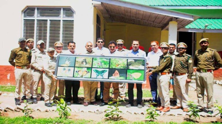 लाल बुरांश और ब्रह्मी की पौधशाला का किया निरीक्षण