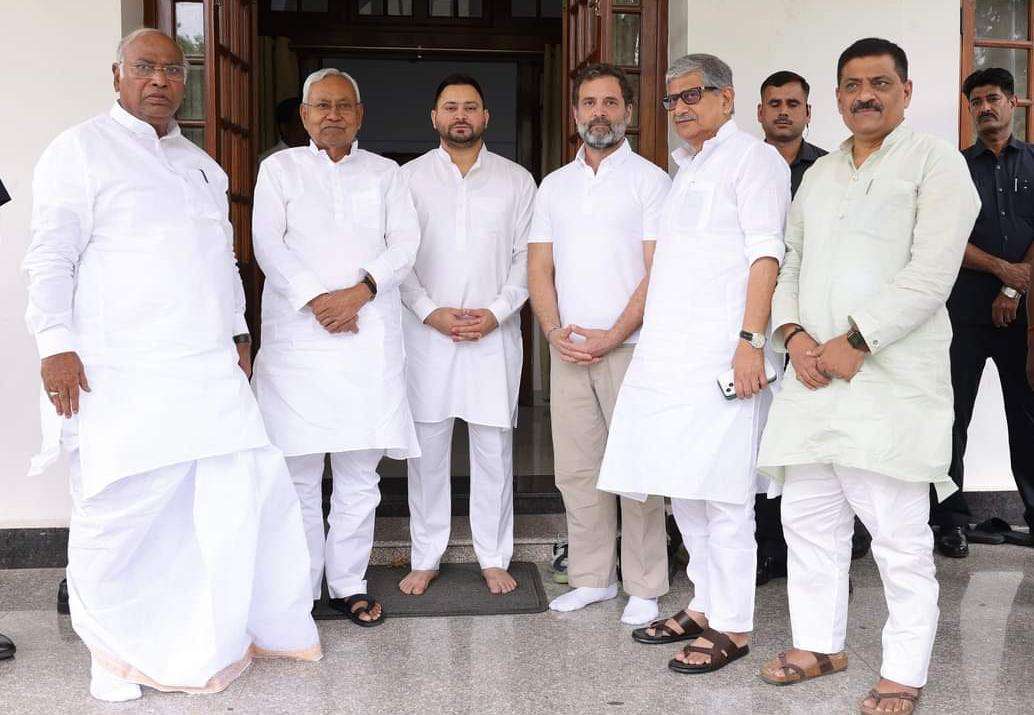 भारत जोड़ो के बाद विपक्ष को जोड़ने निकले राहुल गांधी