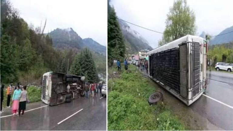 ल्लू-मनाली हाईवे पर पलटी HRTC बस, आधा दर्जन यात्रियों को आईं चोटें