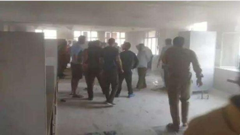 पधर में मिनी सचिवालय में आग लगी, लाइसेंस ब्रांच का रिकॉर्ड जला