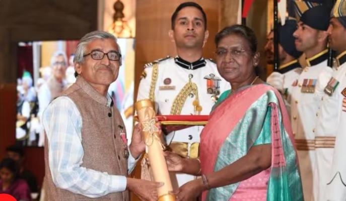 मिट्टी के लिए कुछ कर गुजरने के जनून की वजह से किसान नेकराम शर्मा को मिला पद्मश्री सम्मान