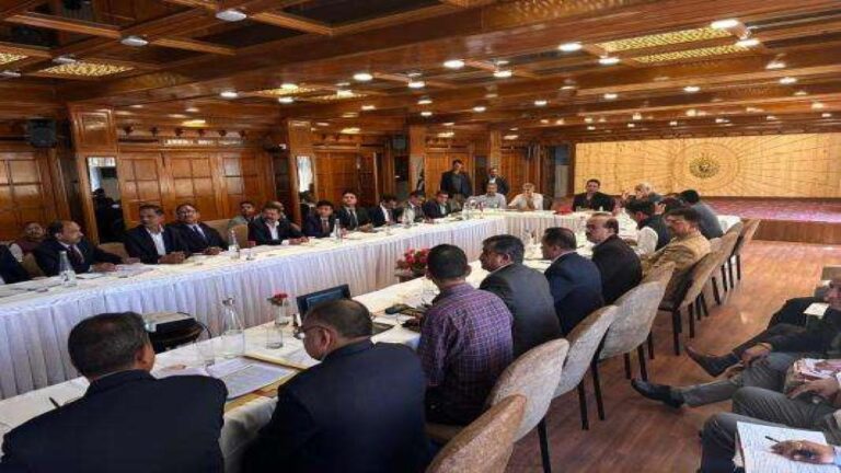 आर.एस. बाली की पर्यटन अधिकारियों के साथ बैठक, दिए अहम दिशा निर्देश