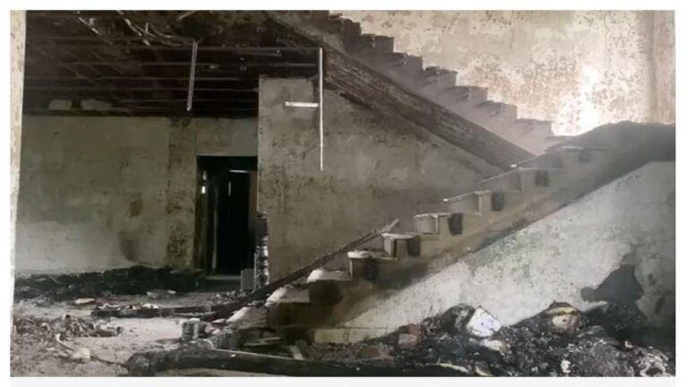 मणिपुर में केंद्रीय मंत्री आरके रंजन सिंह के घर में भीड़ ने लगाई आग