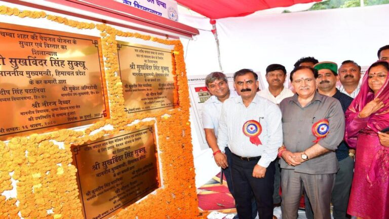 मुख्यमंत्री ने चम्बा में 82.14 करोड़ रुपये की विकासात्मक परियोजनाओं के किए लोकार्पण व शिलान्यास