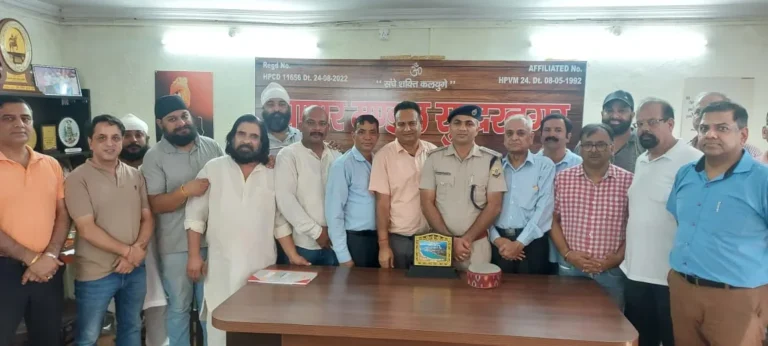 डीएसपी सुंदरनगर दिनेश कुमार का स्थानांतरण, व्यापार मंडल ने विदाई समारोह आयोजित कर किया सम्मानित