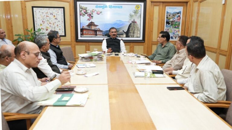 मुख्यमंत्री ने प्रदेश में ऑटोमेटिक वेदर स्टेशन की संख्या बढ़ाने के दिए निर्देश