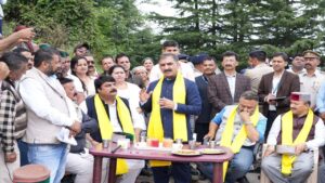 सेब उत्पादक क्षेत्रों में संपर्क सड़कों को बहाल करने के लिए 110 करोड़ रुपये जारीः मुख्यमंत्री