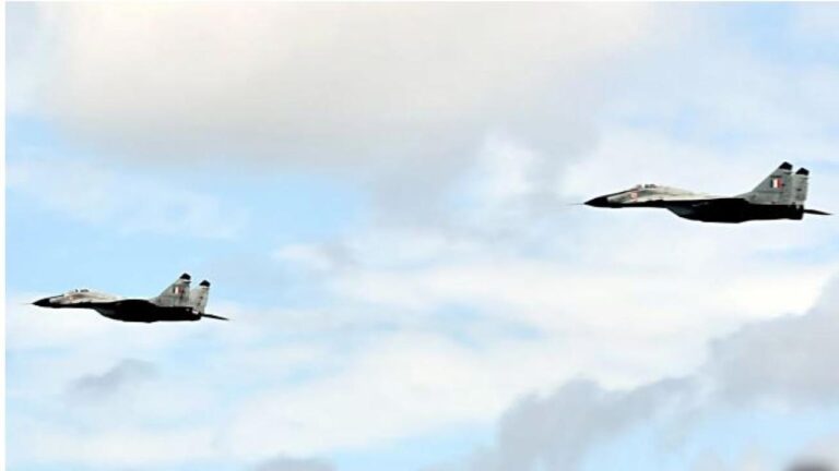 दोहरे खतरे से निपटने के लिए भारत ने श्रीनगर में एडवांस्ड फाइटर मिग-29 किए तैनात