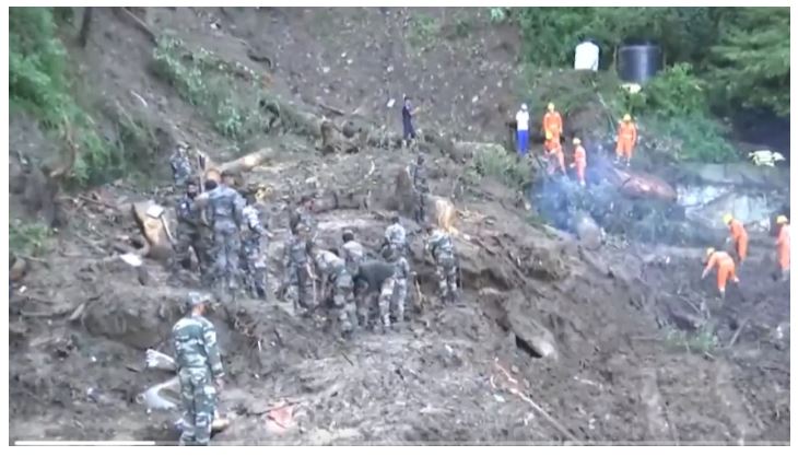 शिमला: शिवबाड़ी मंदिर हादसा में अब तक मलबे से निकाले गए 14 शव, रेस्क्यू ऑपरेशन जारी