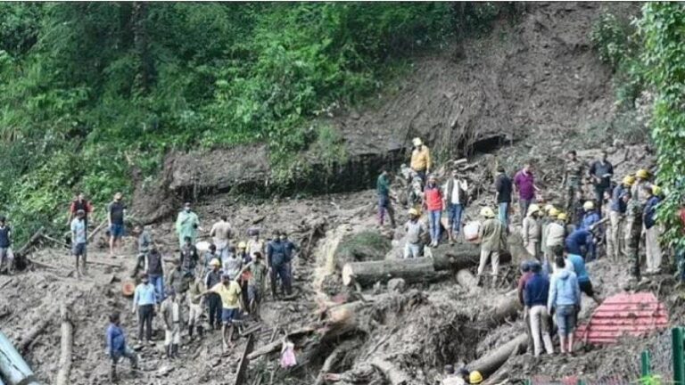 शिमला: पोती के जन्मदिन की पूजा करवाने आए थे मंदिर, चंद पलों में परिवार की खुशियां मातम में बदली