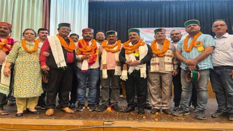 अराजपत्रित कर्मचारी महासंघ के अध्यक्ष चुने गए प्रदीप ठाकुर