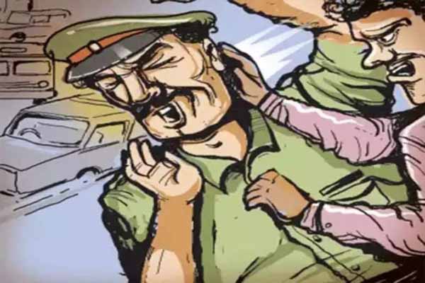 Bilaspur News: attacked on police constable