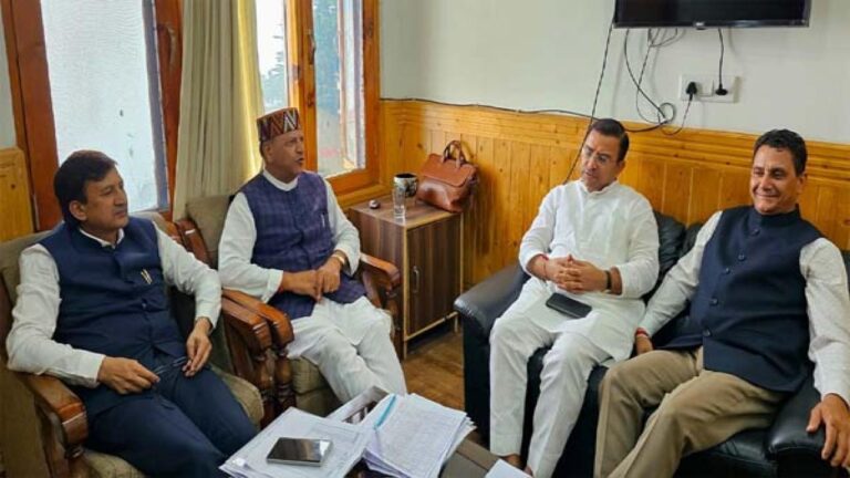 घमंडिया गठबंधन की सनातन धर्म पर टिप्पणी निंदनीय