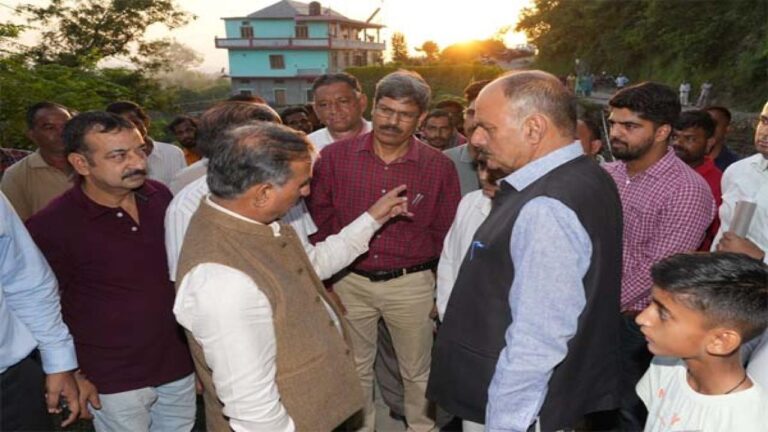 हिमाचल में बारिश और भूस्खलन से प्रभावित परिवारों को विशेष पैकेज के तहत दी जाएगी राहत राशि