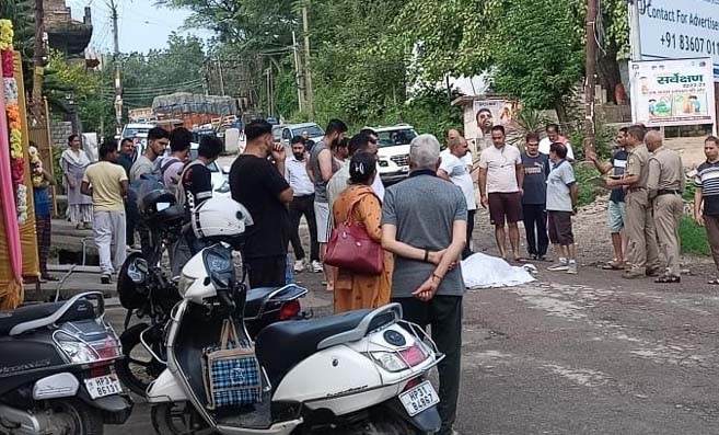 Mandi News: सैर पर निकले रिटायर्ड फौजी को ट्रक ने कुचला, मौके पर ही दर्दनाक मौत 