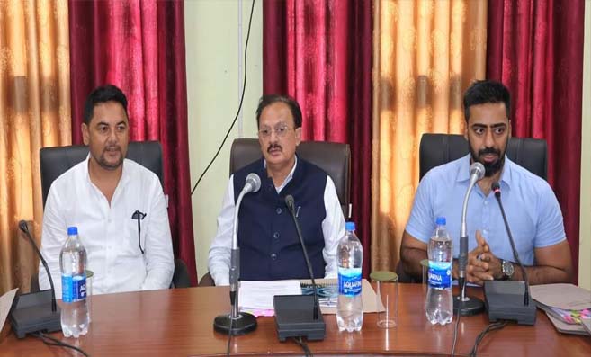 Himachal News: उद्योग मंत्री के निर्देश, अवैध खनन पर सख्ती से निपटें अधिकारी