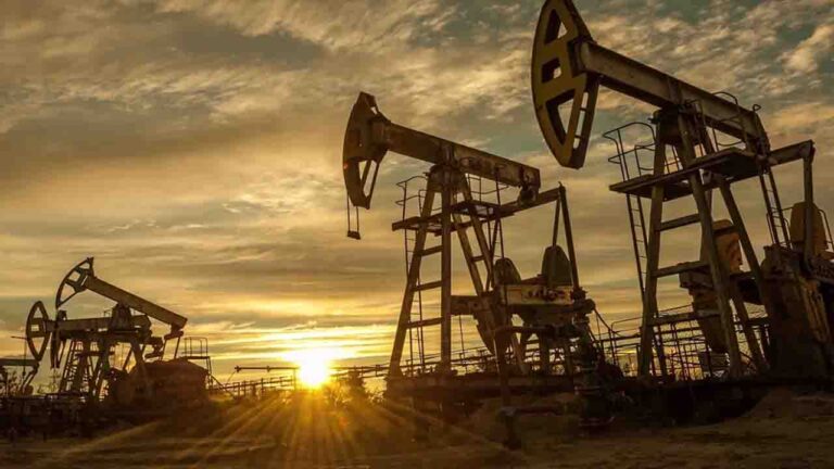 Russia Crude Oil Crude Oil Prices: तेल की कीमतों में लगातार बढ़त: यूएस फेड ने की 50 बीपीएस की दर कटौती