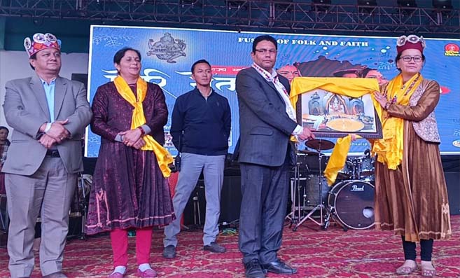 Pori Fair Triloknath: त्रिलोकीनाथ में पोरी मेला का हुआ आगाज, विधायक अनुराधा राणा ने दीप प्रज्वलित कर किया शुभारम्भ