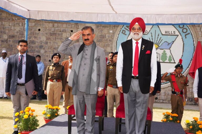 Solan News: सीएम सुक्खू ने की पाइनग्रोव स्कूल के वार्षिक समारोह की अध्यक्षता