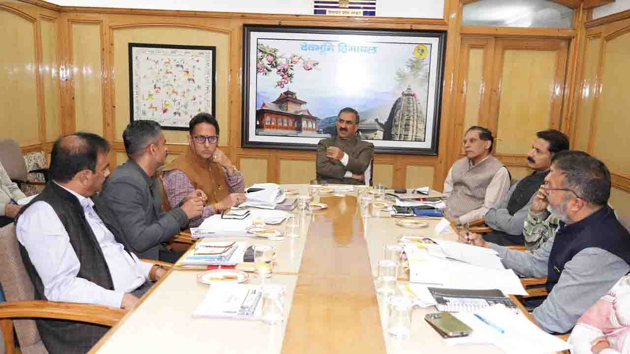 Himachal News: सीएम सुक्खू ने पानी से जुड़े कानूनों को जोड़कर अंब्रेला एक्ट बनाने के दिए निर्देश..!