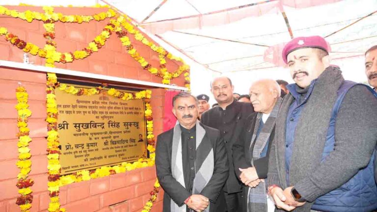 Himachal News: मुख्यमंत्री ने ज्वाली में किए 184.33 करोड़ रुपये के उद्घाटन व शिलान्यास